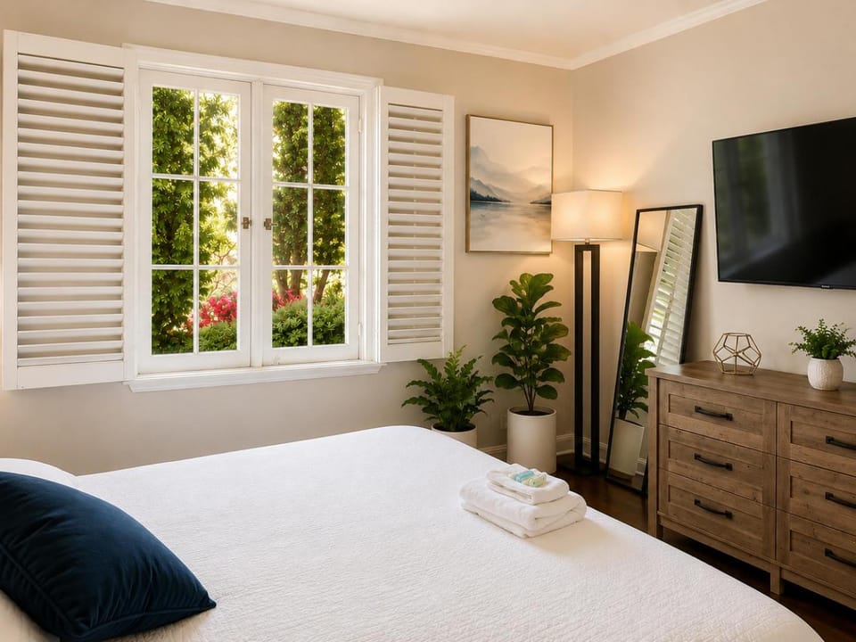 Palm Heated Pool Villa Near The Grove Vacation rental in West Hollywood