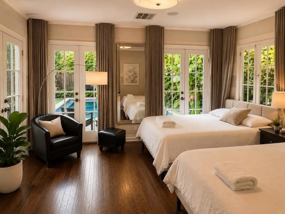 Palm Heated Pool Villa Near The Grove Vacation rental in West Hollywood
