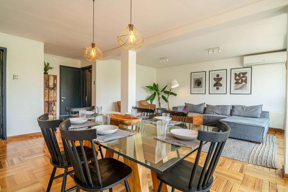 HOM I TOP1 Inmejorable Depto 7PAX 3D3B en Vitacura Apartment in Providencia