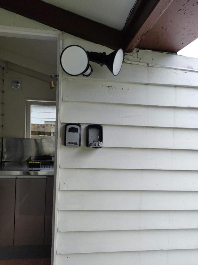 1 Double and 1 Sofa Beds Garden Chalet Chalet in Auckland