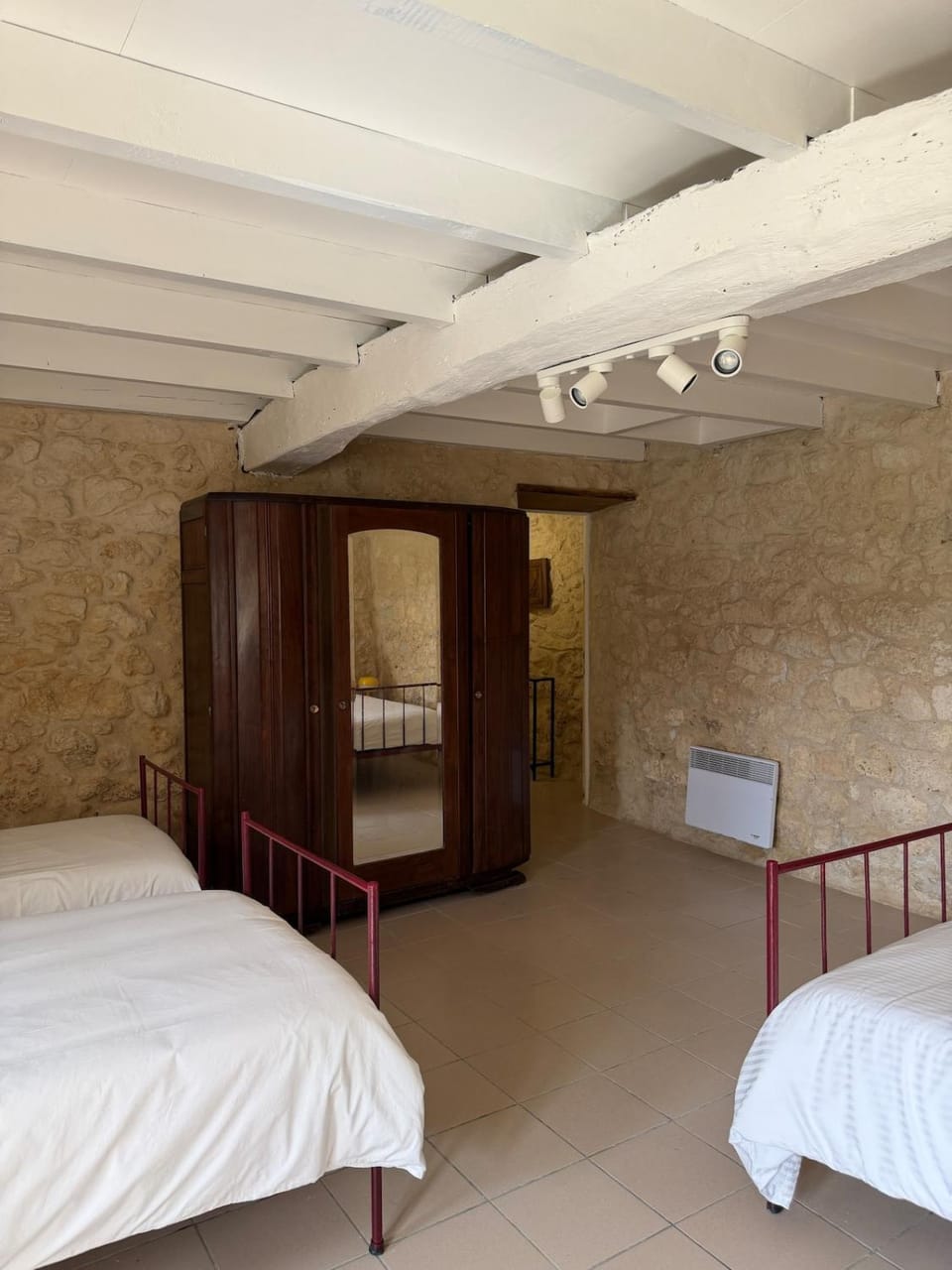 Charming stone house near Saint-Émilion House in Nouvelle-Aquitaine