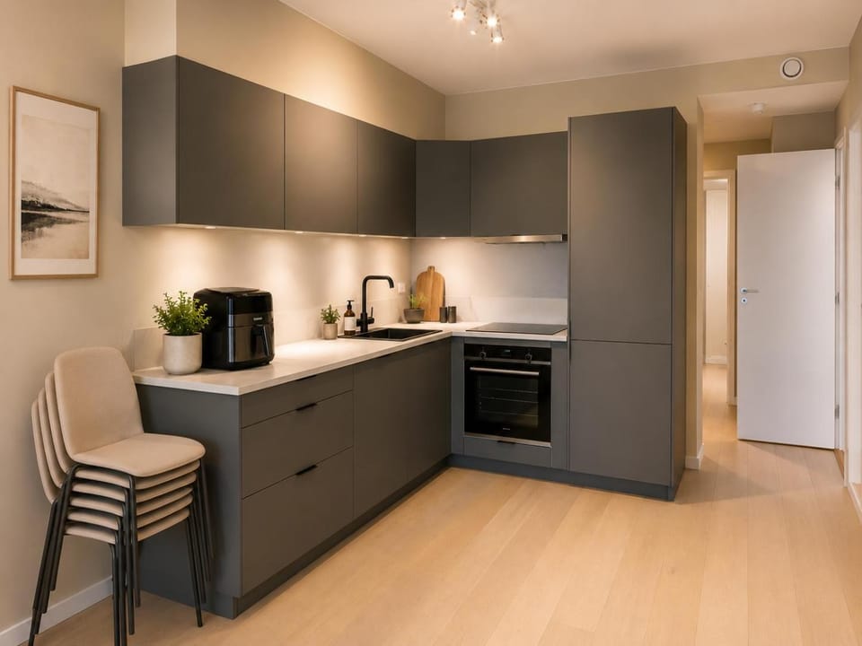 Kitchen or kitchenette