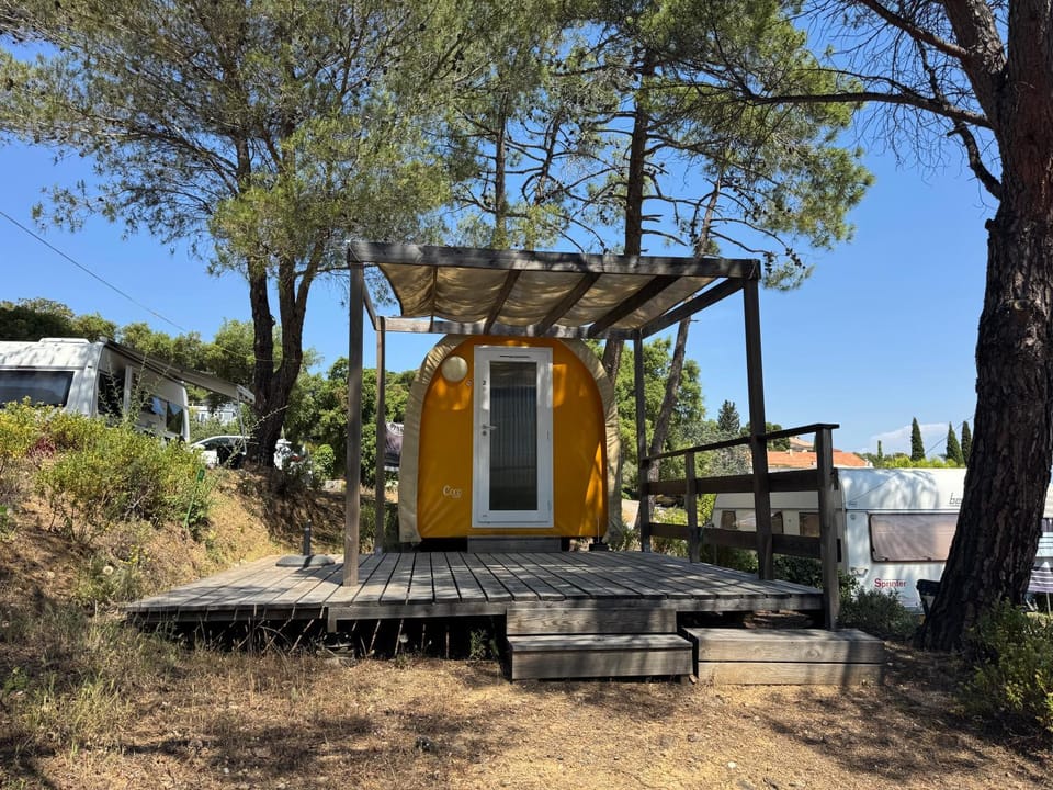 Camping les Lauriers Roses Campground/ 
RV Resort in Roquebrune-sur-Argens