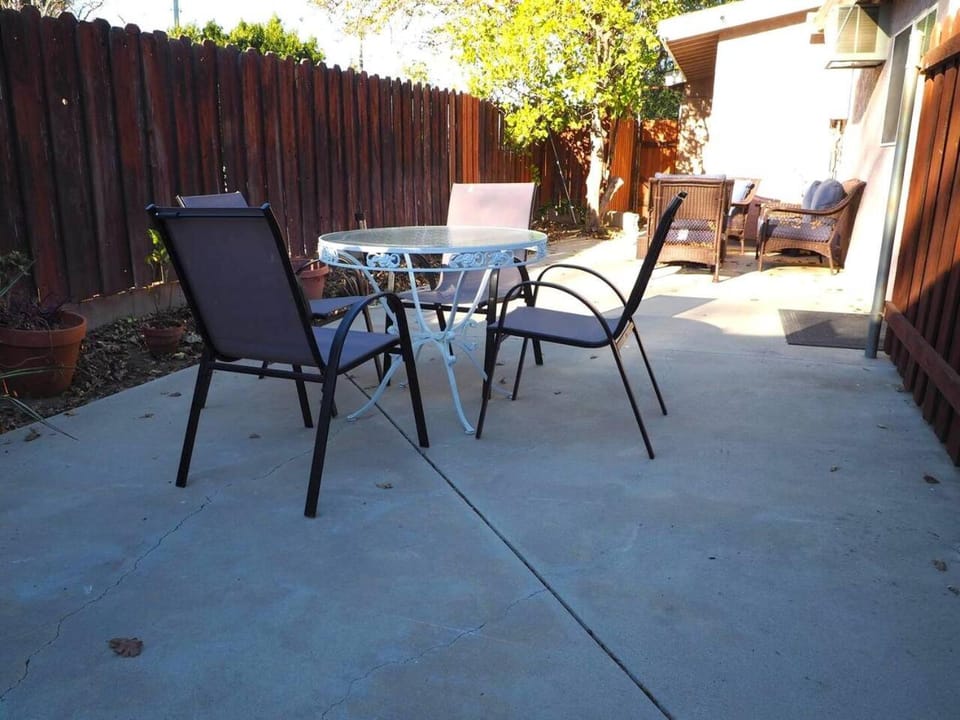 Separate Private Suite+Kitchenette Next to Farm! Vacation rental in Woodland Hills