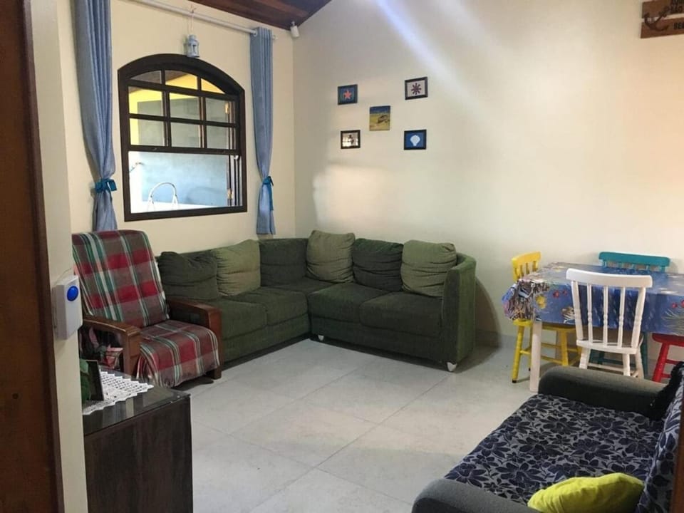 Linda e aconchegante casa na Praia com piscina, churrasqueira e garagem privativa! House in Pontal do Paraná