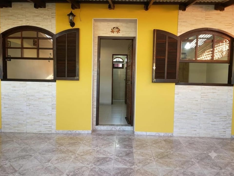 Linda e aconchegante casa na Praia com piscina, churrasqueira e garagem privativa! House in Pontal do Paraná