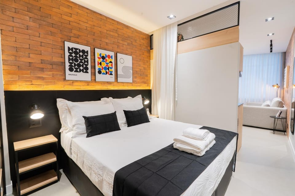 Industrial design - renovated apt - 8th floor Posto 4 Apartment in Rio de Janeiro