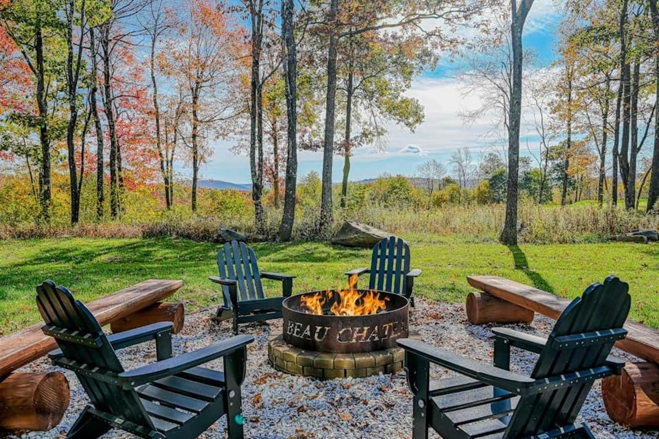 Beau Chateau House in Deep Creek Lake