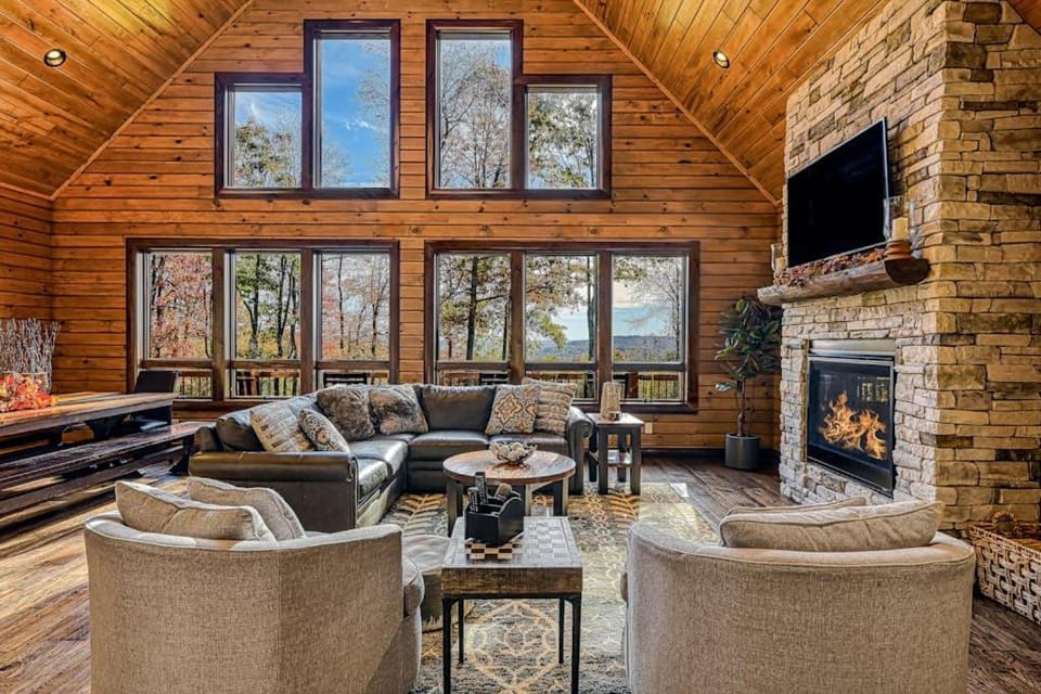 Beau Chateau House in Deep Creek Lake
