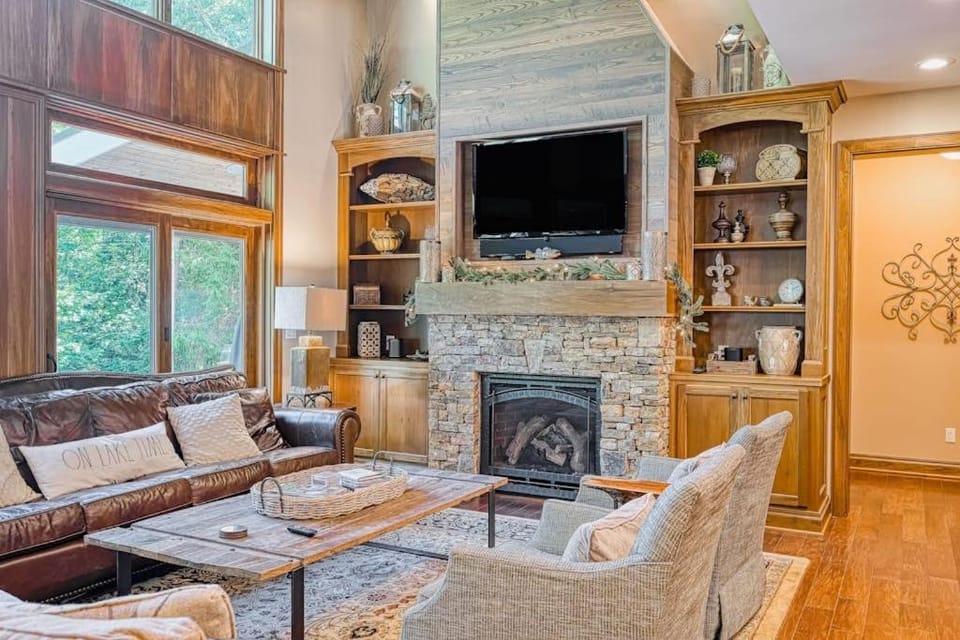 Luxury Lake House in Deep Creek Lake