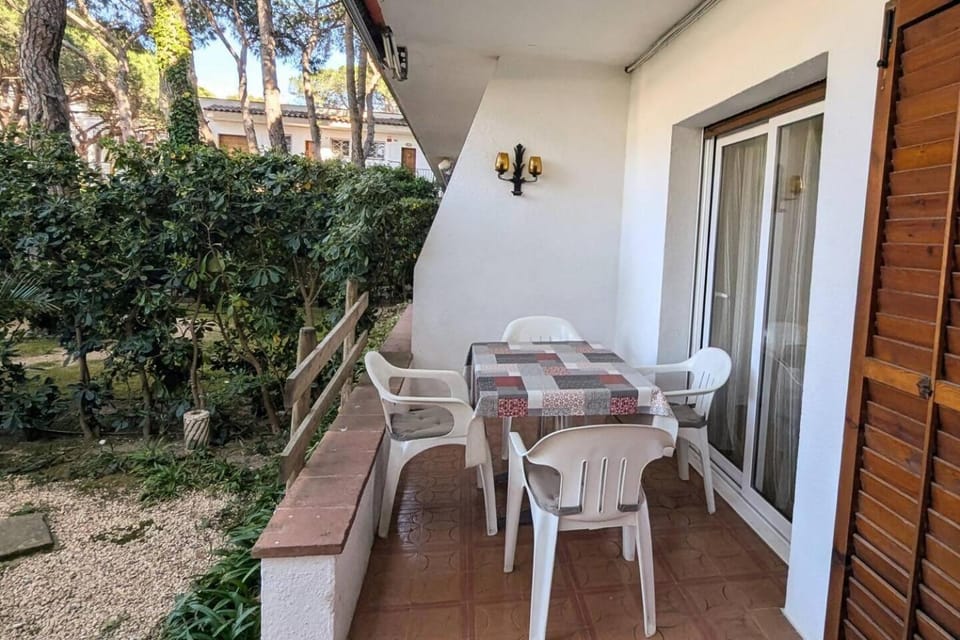 Bajo con Jardin cerca de la Playa by Host&Joy Apartment in Platja d'Aro