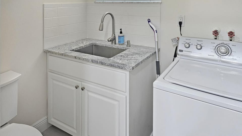Toilet, washing machine