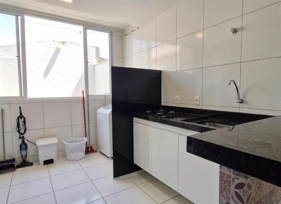 Kitchen or kitchenette, pet friendly, stove, washing machine