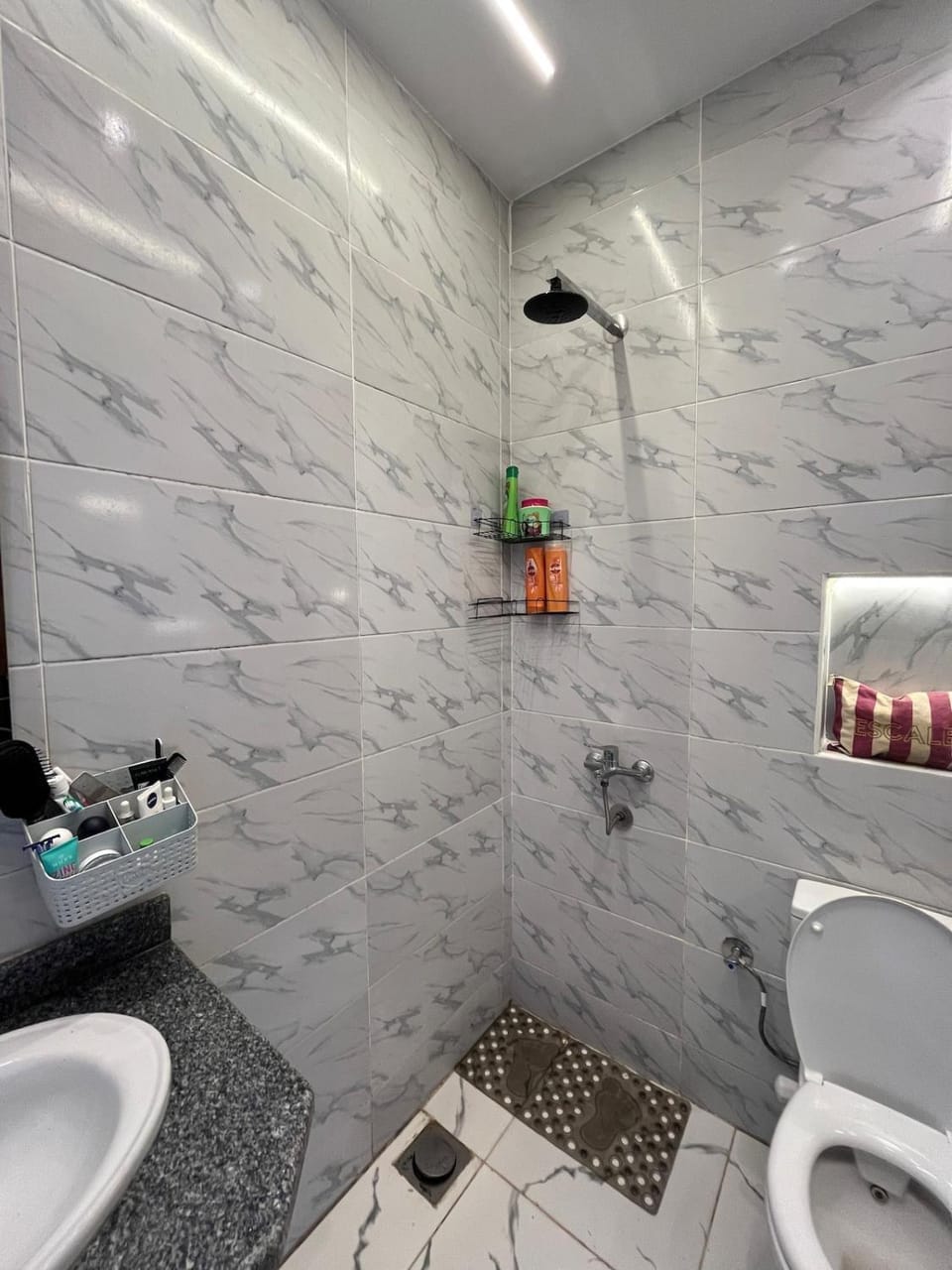 Shower, Toilet, Bathroom