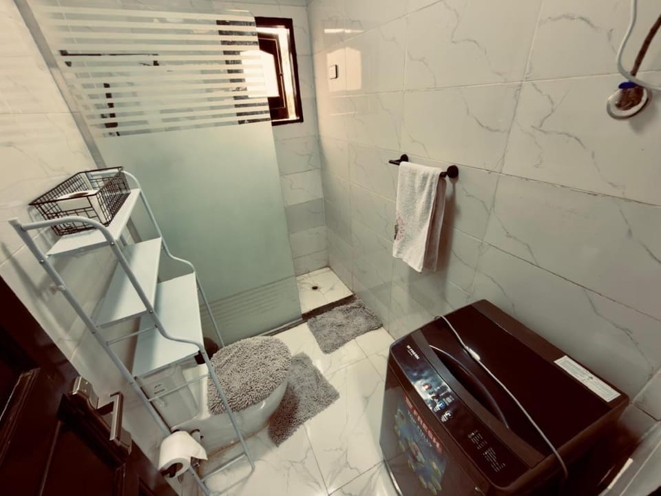 Bathroom, Living room, Seating area, towels