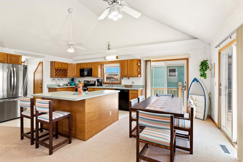 8396 - White Dune House in Avon