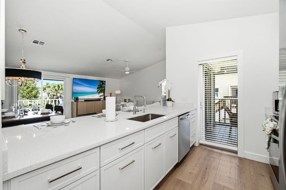 Gulf Breeze Retreat House in Bonita Springs