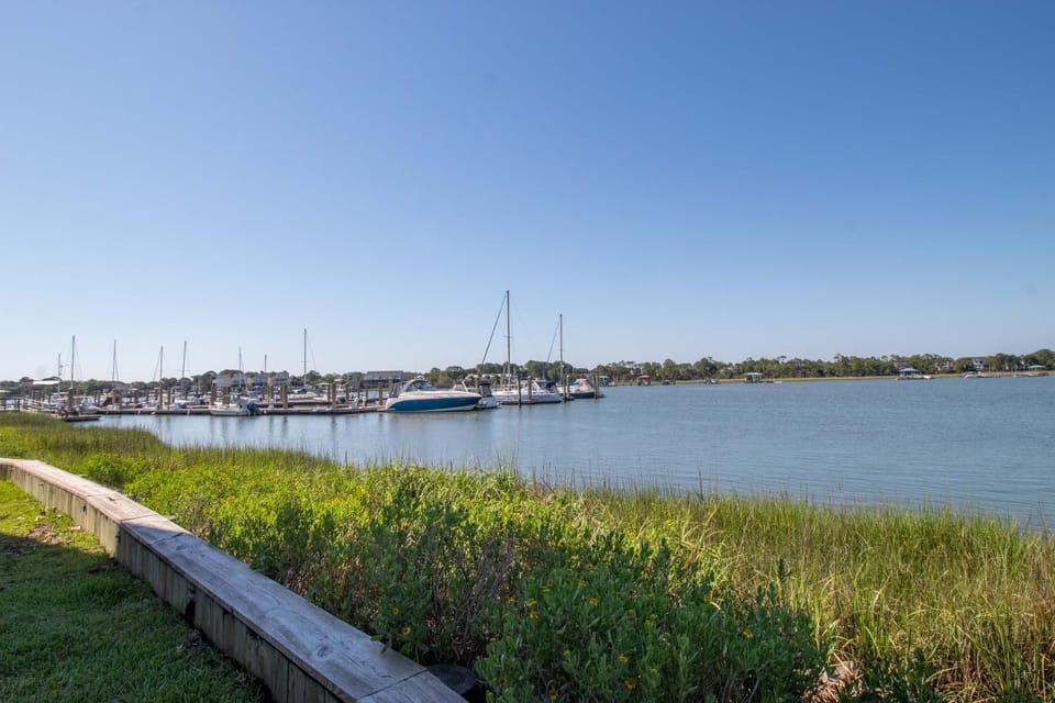 Sunset Corner Apartment in Folly Beach