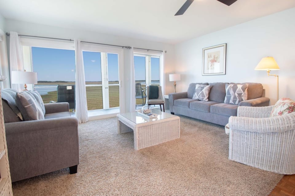 Sunset Corner Apartment in Folly Beach