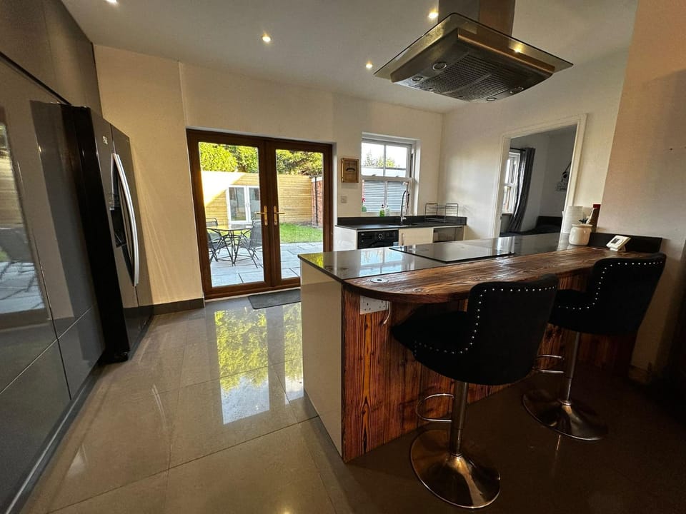 Ings Road Retreat! Wombwell Apartment in Borough of Barnsley