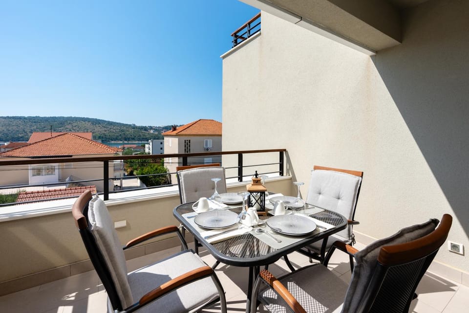 View (from property/room), Balcony/Terrace