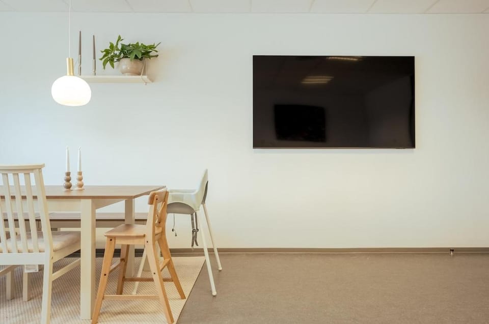 TV and multimedia, Living room, Dining area