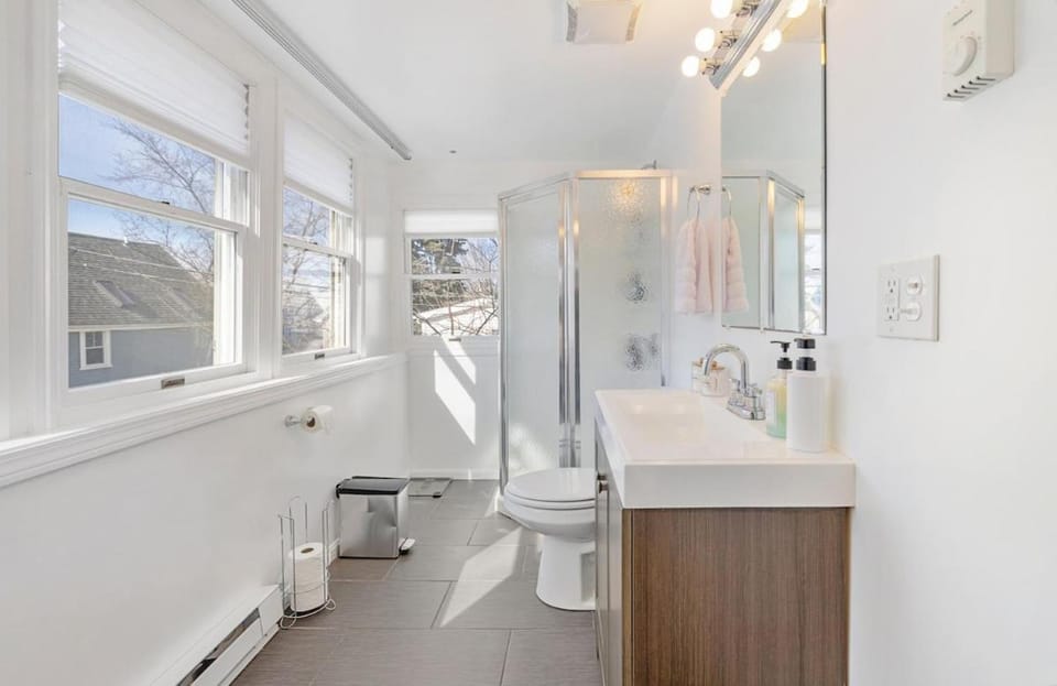 Cozy Stylish 4br3ba 3mins to Somerville Subway Apartment in Somerville