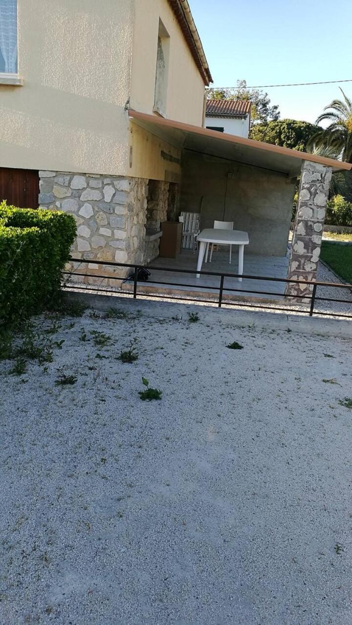 Bas de Villa Apartment in French Riviera