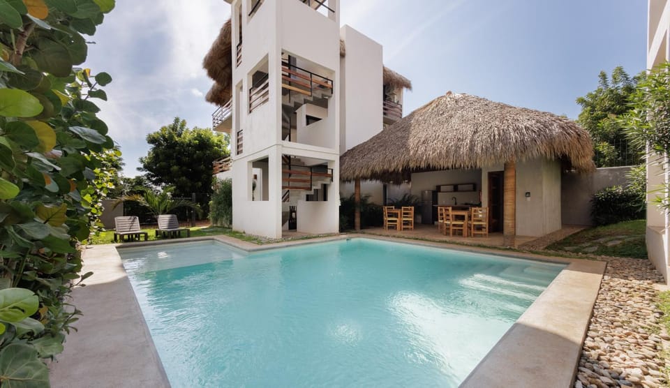Communal kitchen, Swimming pool