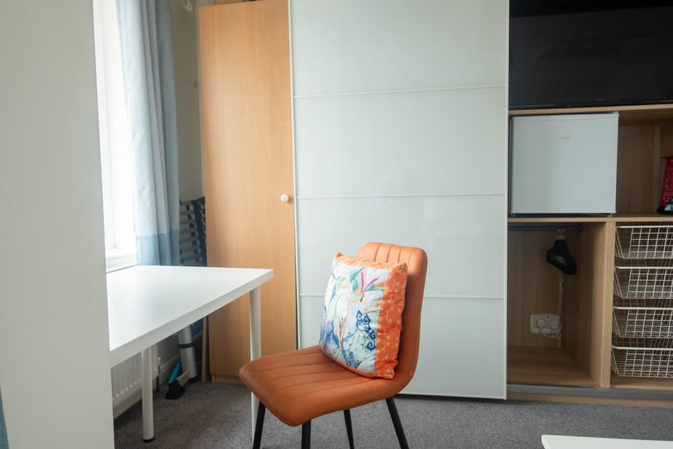 Seating area, Bedroom