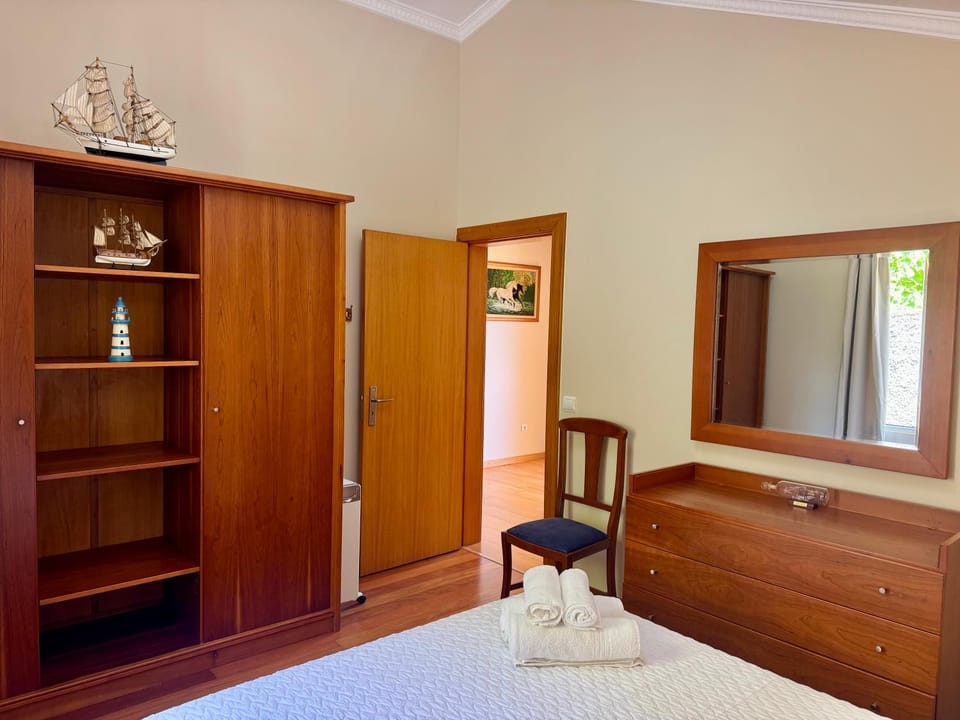 Bed, Photo of the whole room, Bedroom, towels, wardrobe