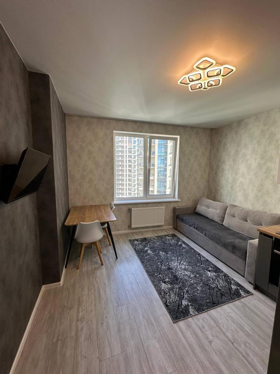 EM Apartment 36 жемчужина 18 этаж Apartment in Odessa