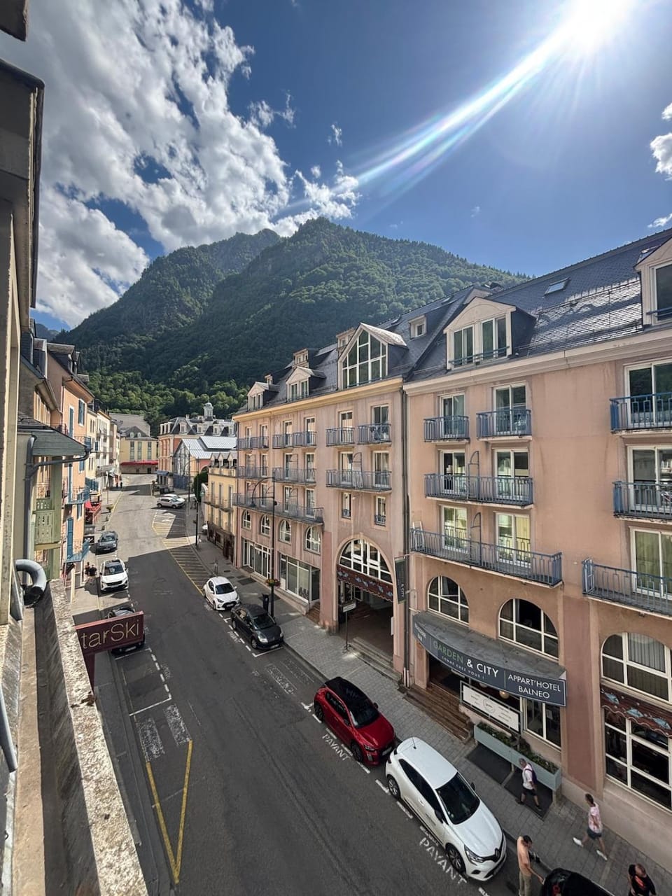 City view, Mountain view