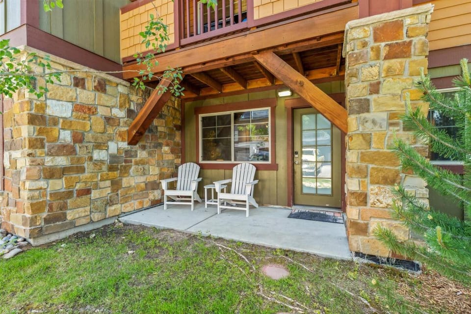 Patio, Spring, Balcony/Terrace