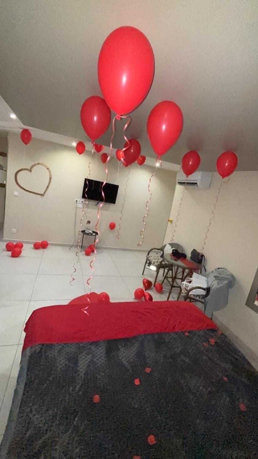 Love night Marseille Apartment hotel in Provence-Alpes-Côte d'Azur