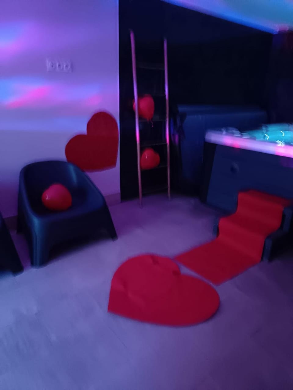 Love night Marseille Apartment hotel in Provence-Alpes-Côte d'Azur