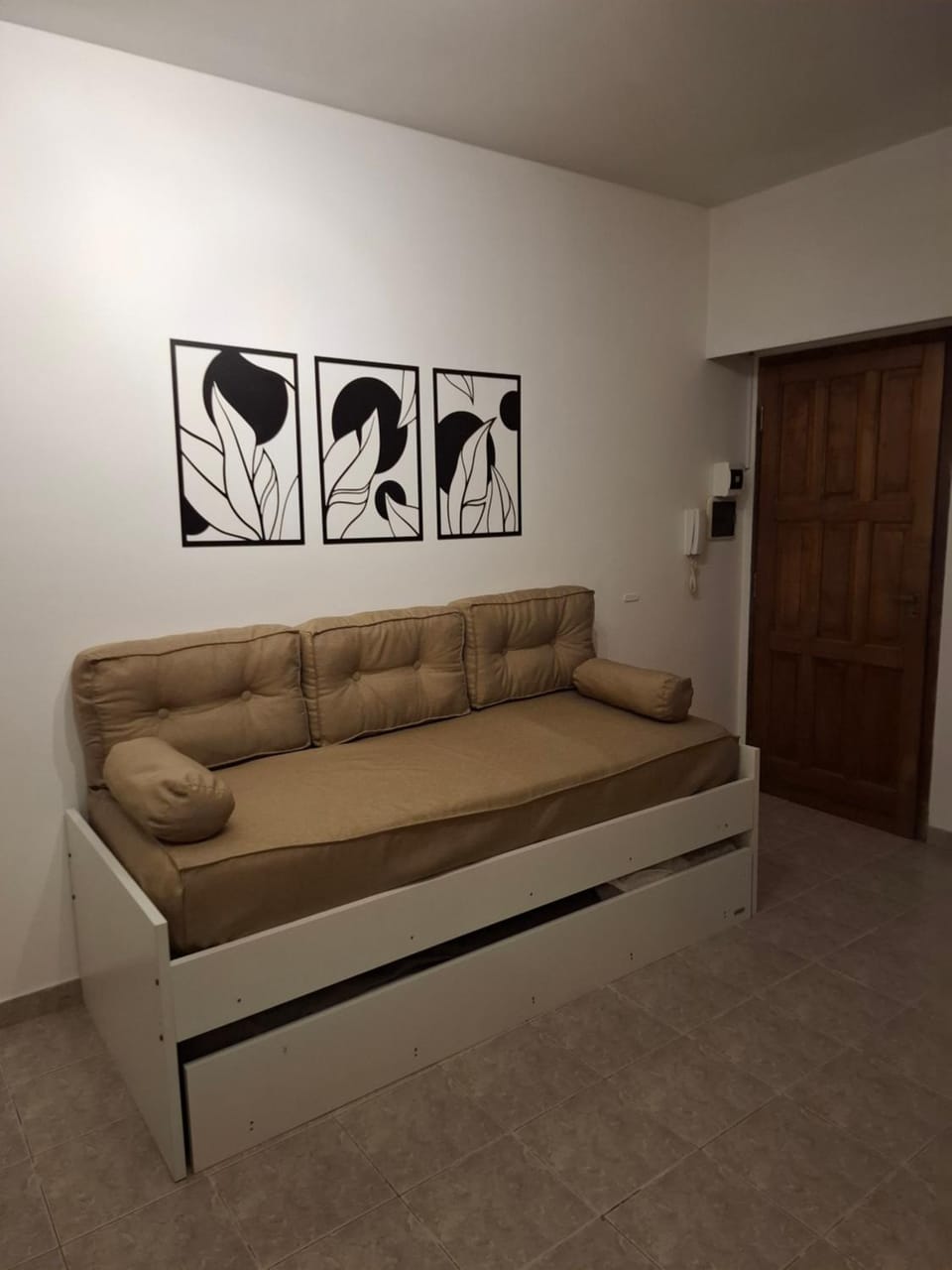 Departamento céntrico para 4 personas con cochera en lugar a metros de consulado I T A L I A N O Apartment in Bahía Blanca