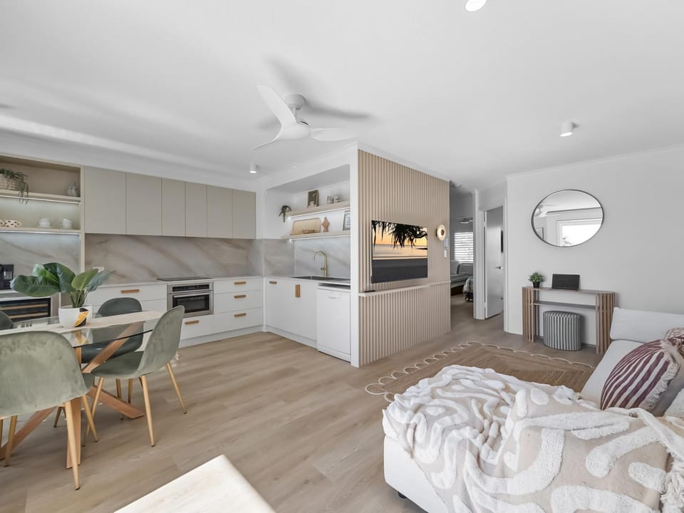 Living room, Dining area, kitchen