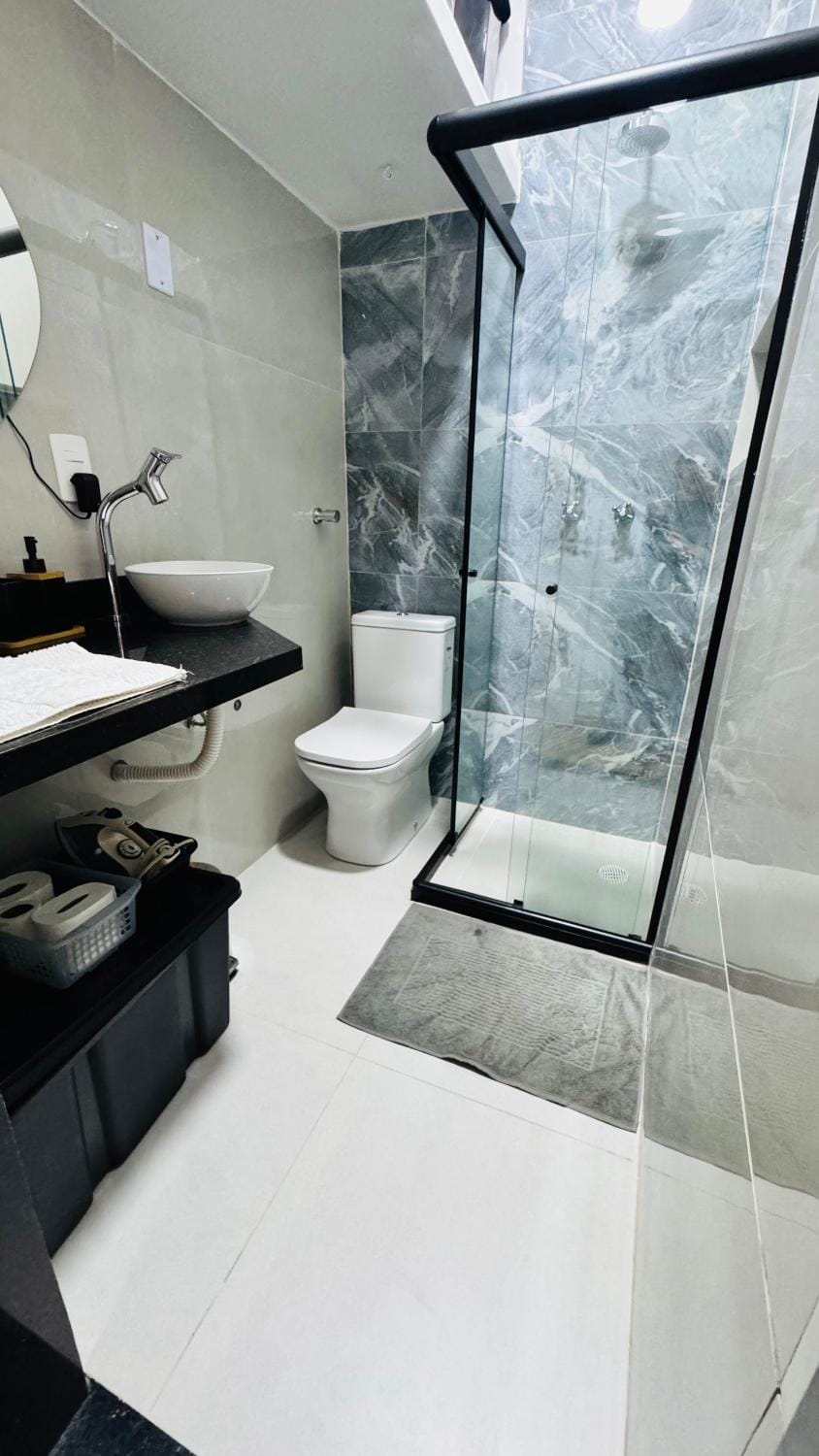 Shower, Bathroom, towels