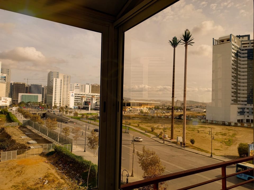 Property building, Day, Neighbourhood, City view