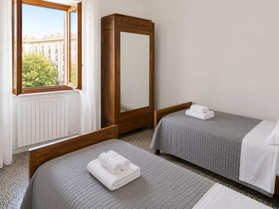 Malù camera tripla in appartamento - lungomare Crotone Bed and Breakfast in Crotone