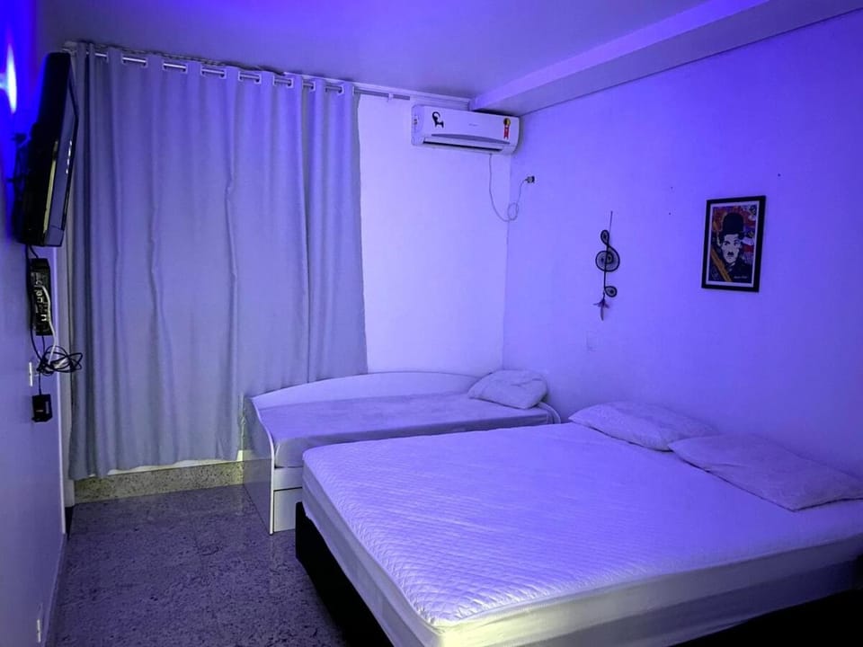 CASA incrível com 3 suítes, jardim e perto da Praia House in State of São Paulo