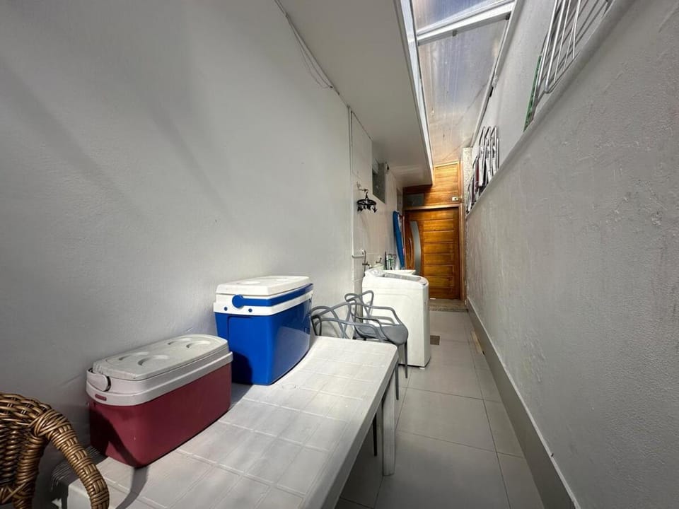CASA incrível com 3 suítes, jardim e perto da Praia House in State of São Paulo