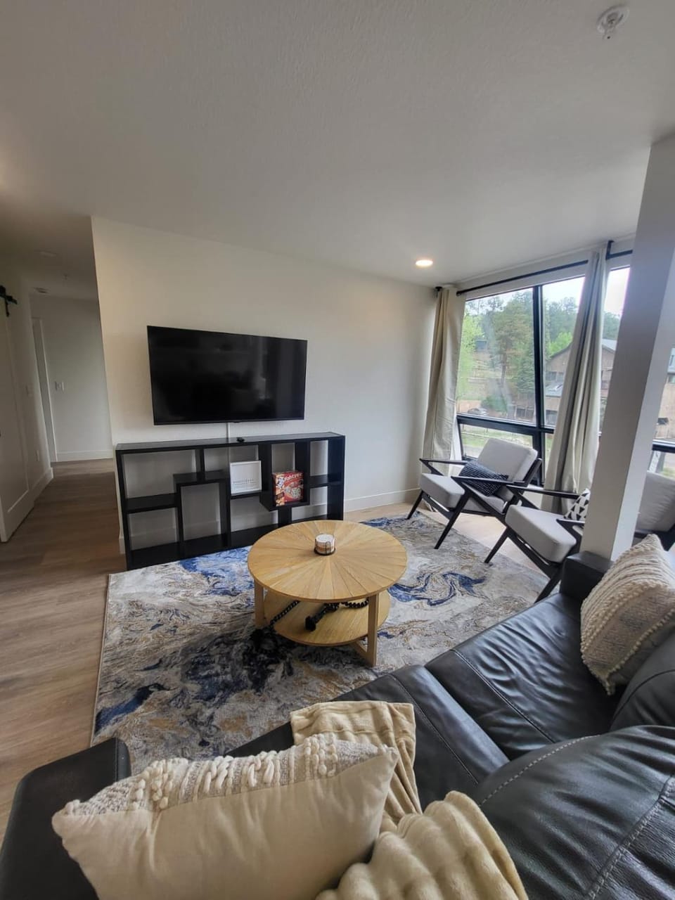 Beautiful Mountain Views in the Heart of Evergreen House in Evergreen