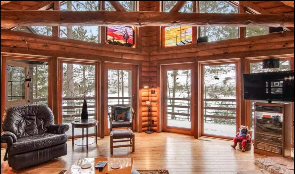 Lakefront home with private dock two decks kayaks & AC House in Eagle River