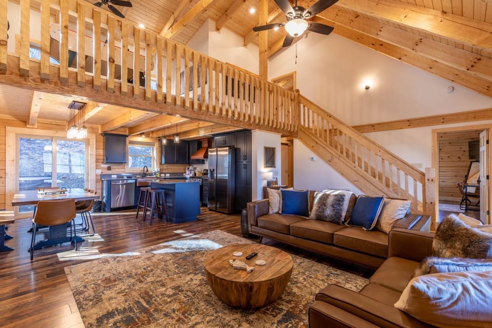 Ursa Minor House in Sugar Mountain