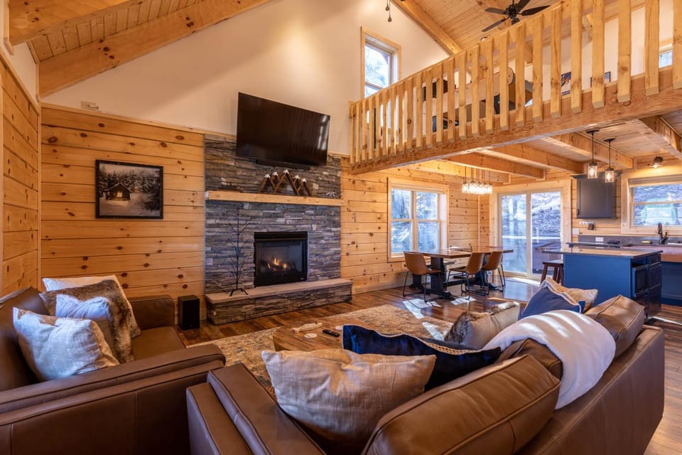 Ursa Minor House in Sugar Mountain