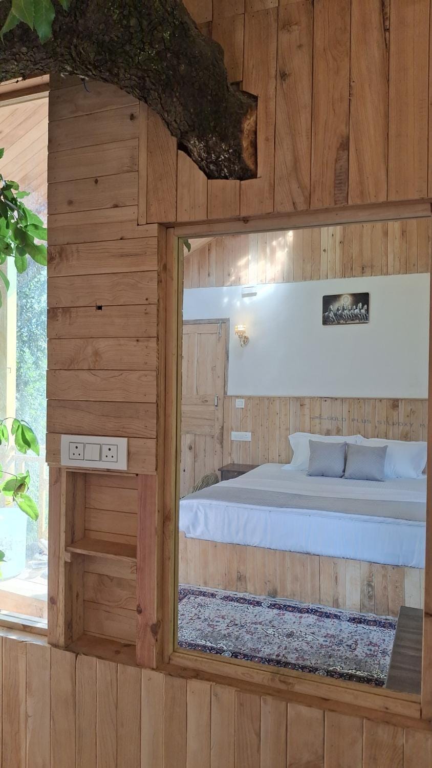Pinehill treehouse Apartment in Himachal Pradesh
