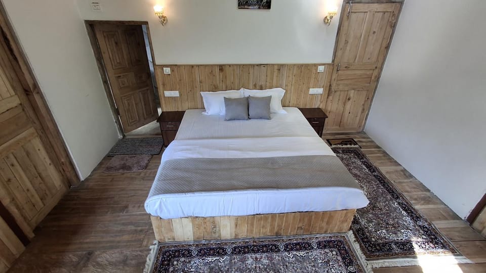 Pinehill treehouse Apartment in Himachal Pradesh
