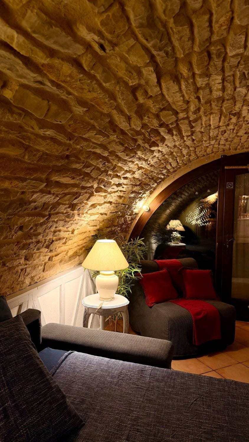 "La Voute" - Netflix WiFi - Cheminée & Jardin - Séjour en Lozère House in Occitanie